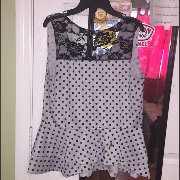 Cato tank top - Picture 3 of 3